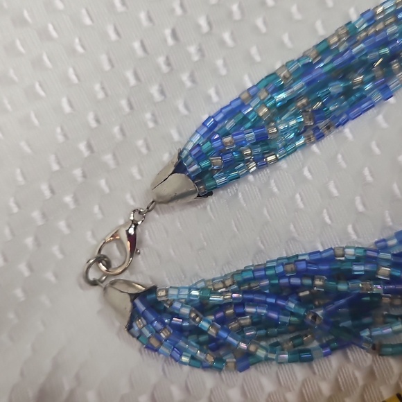 VINTAGE BLUE GLASS BEADED NECKLACE MULTISTRAND - Picture 6 of 6